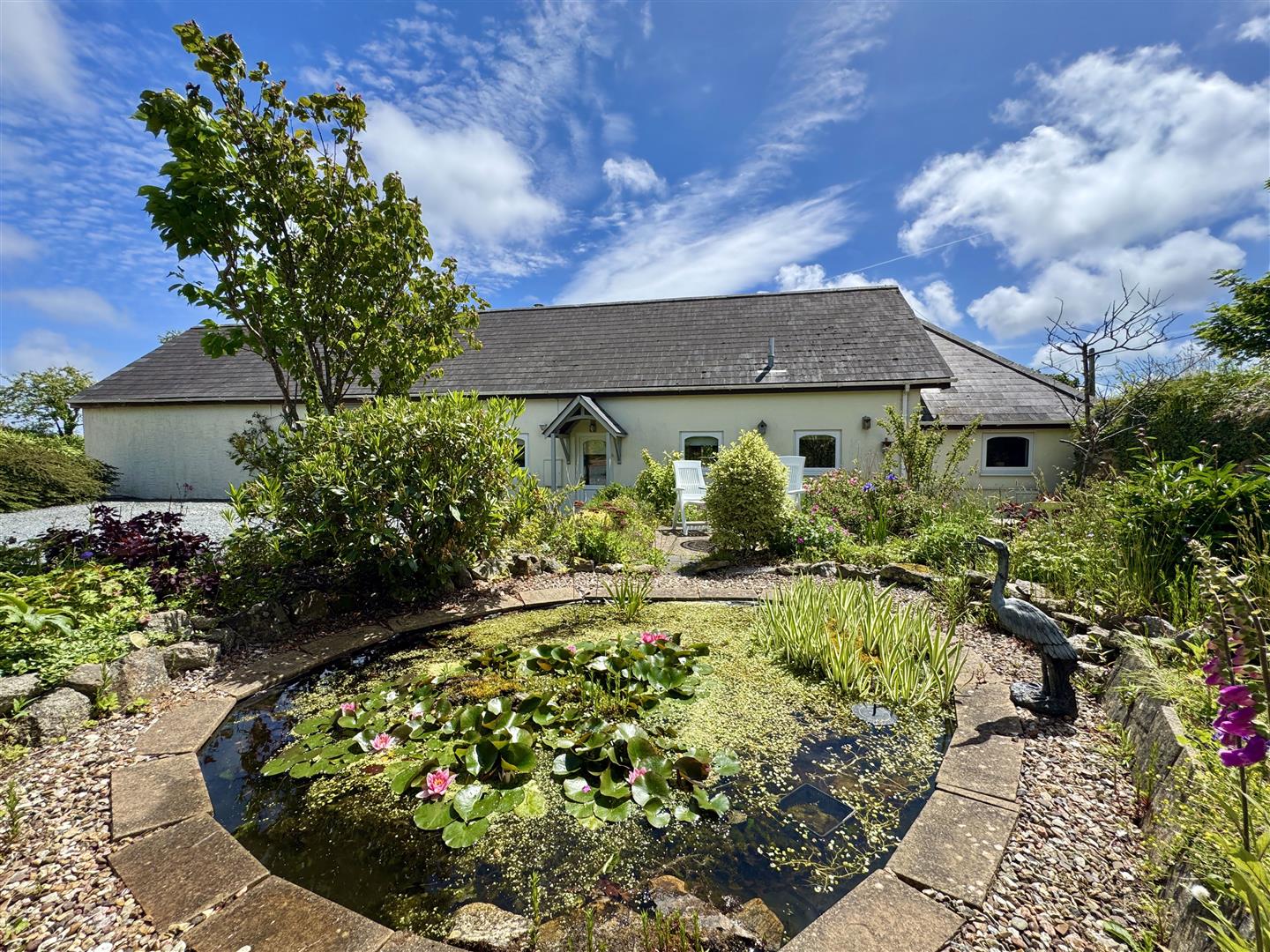Treskerby, Redruth